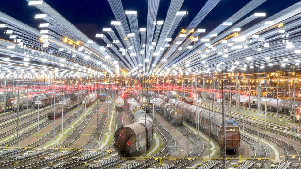 Auch Warenlieferungen leiden unter unpünktlichen Zügen. (Archivbild) Foto: Hendrik Schmidt