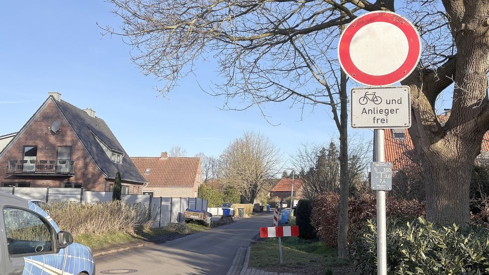 Der Eichenweg in Aurich ist eine Anliegerstraße und wird derzeit als Schleichweg benutzt. Foto: Christin Wetzel