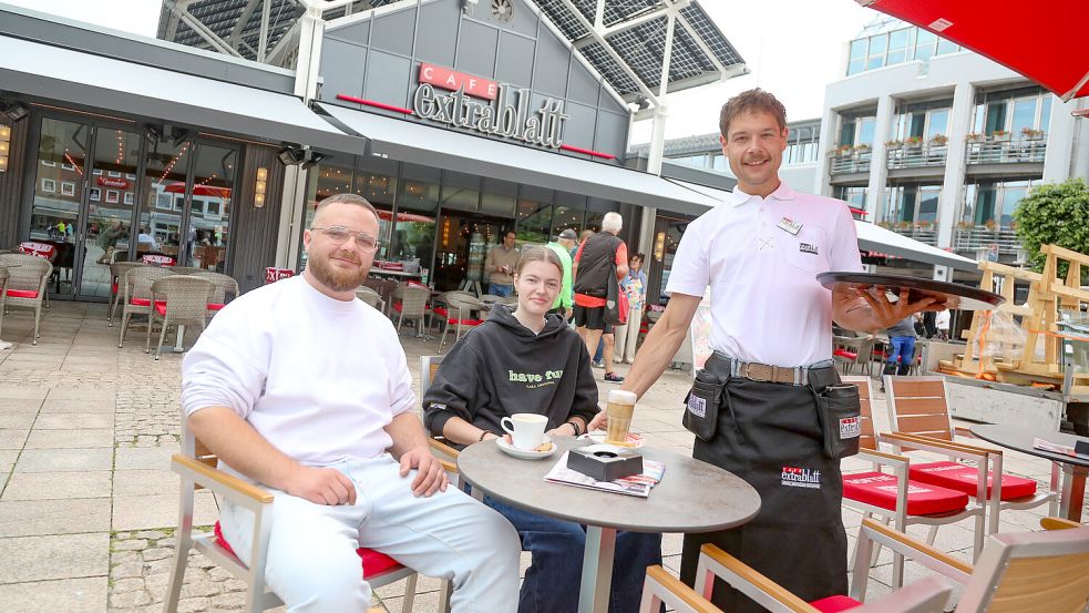 Mitte Juni 2025 wurde der erste Kaffee im Café Extrablatt serviert, nur drei Monate später legte ein Brand den Betrieb wieder lahm. Foto: Archiv/Romuald Banik