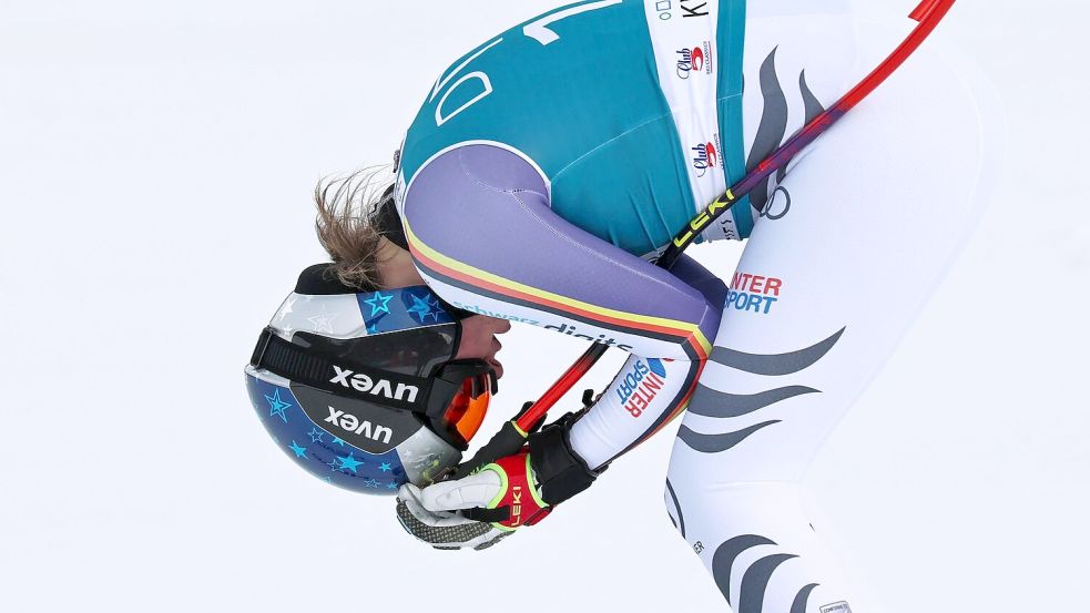 Für Emma Aicher reichte es nicht zum Gewinn des Abfahrts-Weltcups. Foto: Marco Trovati/AP/dpa