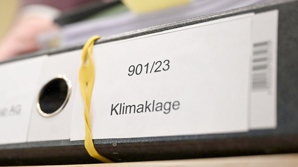 Mit Klimaklagen will die Umwelthilfe die Autobauer zum Verbrenner-Aus bringen. (Symbolbild) Foto: Uli Deck