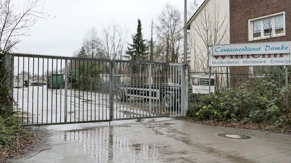 Der Eingangsbereich zum Betriebsgelände des Containerdienstes an der Schwenkestraße in Eversburg. Foto: Christoph Beyer