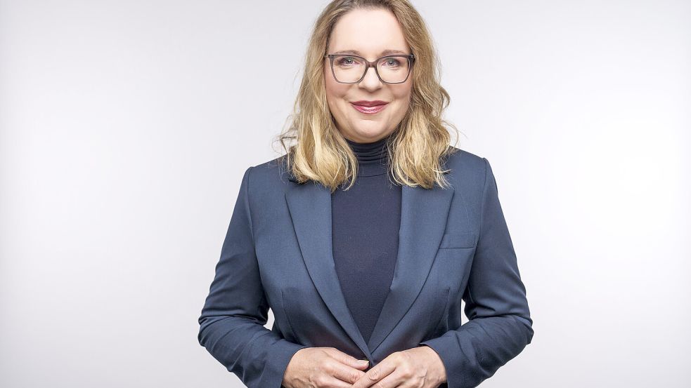 Claudia Kemfert leitet seit April 2004 die Abteilung Energie, Verkehr, Umwelt am Deutschen Institut für Wirtschaftsforschung. Sie rechnet nicht mit baldigen Entlastungen an der Tankstelle. Foto: DIW Berlin/Photothek