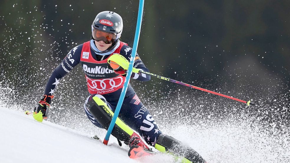 Gewann in dieser Saison neun von zehn Slalom-Weltcups: Mikaela Shiffrin. Foto: Marco Trovati/AP/dpa