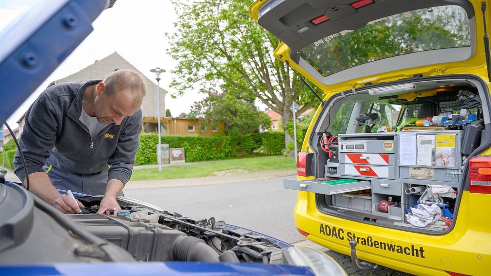 Die Pannenhilfe gehört zum Angebot des ADAC. (Archivbild) Foto: Christophe Gateau