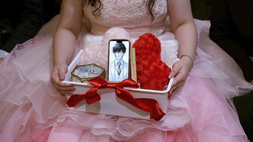 2025 heiratete die Japanerin Yurina Noguchi ihren selbst erstellten Chatbot-Freund Klaus. Foto: picture alliance / REUTERS