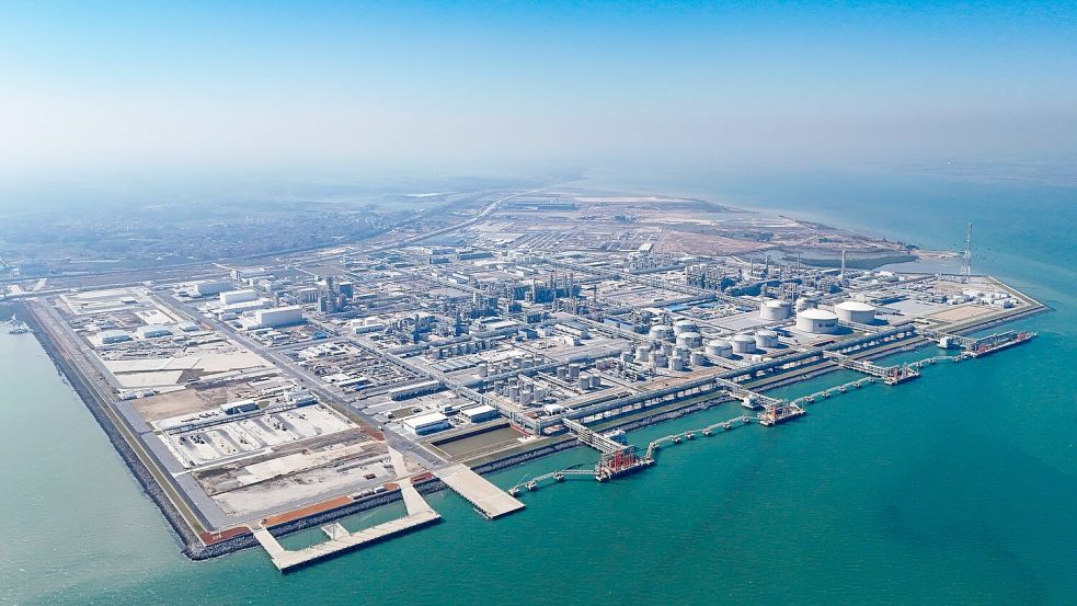 Auf einem Areal von rund vier Quadratkilometern werden 2.000 Beschäftigte arbeiten. (Handout) Foto: -/BASF SE/dpa