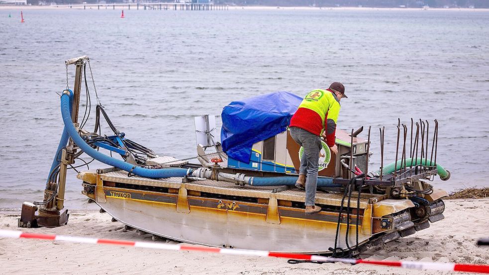 Ein Rettungsversuch mit einem Saugbagger war gescheitert. Foto: Jens Büttner