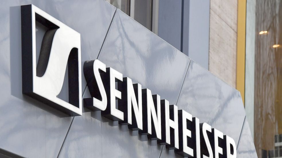 Die Kopfhörer-Marke „Sennheiser“ soll schon wieder den Besitzer wechseln. (Archivfoto) Foto: Jens Kalaene