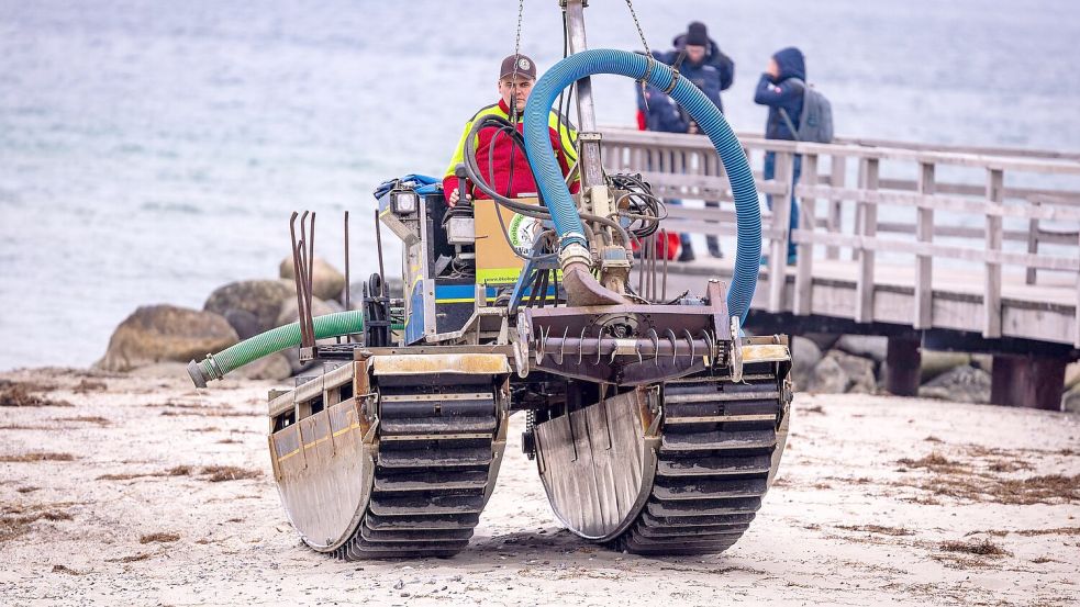 Ein Rettungsversuch mit einem Saugbagger war gescheitert. Foto: Jens Büttner