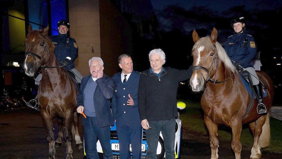 Auch der Münchner Polizeipräsident verabschiedete die Fernseh-Kommissare. Foto: Sven Hoppe