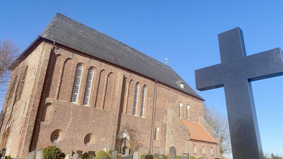 In der Kirche Engerhafe gibt es eine Passionsandacht. Foto: Holger Janssen
