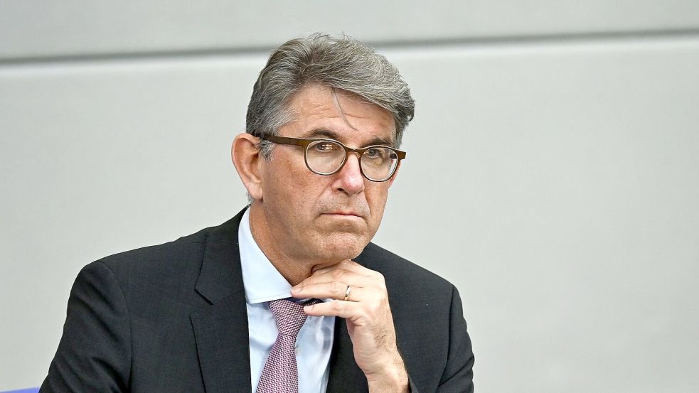 Kulturstaatsminister Weimer lässt den Vorwurf „einseitiger Eingriffe“ zurückweisen. (Archivbild) Foto: Lilli Förter