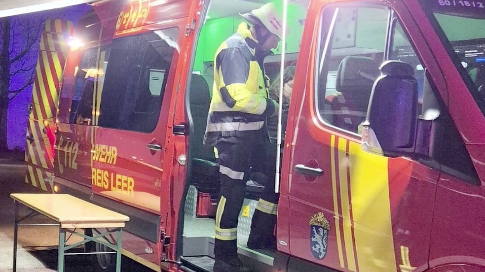 Auch der der Gefahrgutzug der Kreisfeuerwehr Leer war im Einsatz. Foto: R. Iwanoff/Feuerwehr