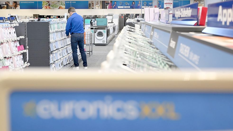 Euronics rechnet mit Umsatzrückgang im laufenden Geschäftsjahr. (Archivbild) Foto: Marijan Murat