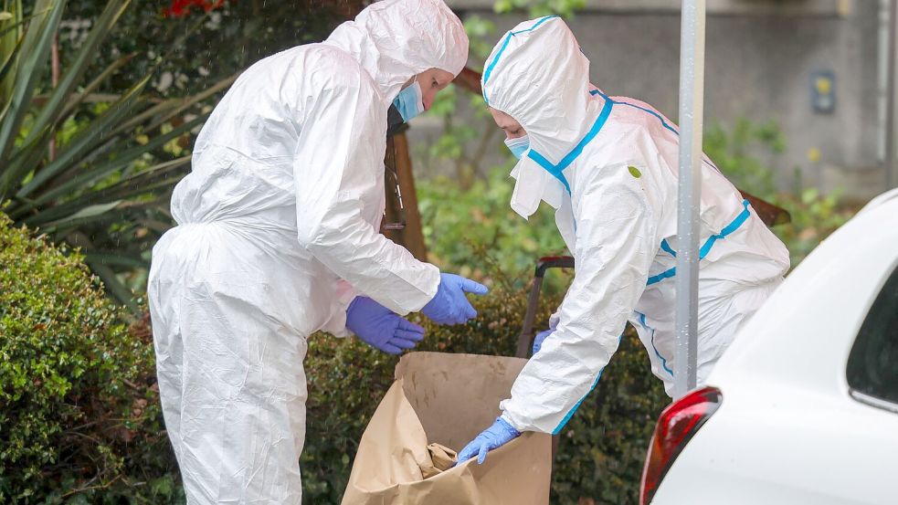 Der Verdächtige hat nach Polizeiangaben mit einem Messer eine Frau und zwei Kinder verletzt, eines davon ist daraufhin verstorben. Foto: Christoph Reichwein