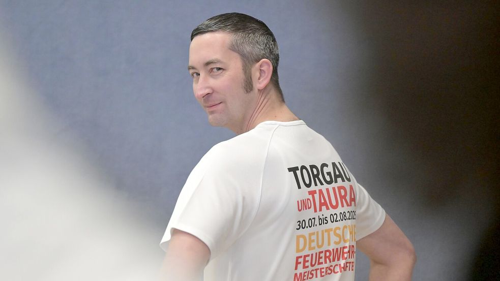 Richard Münder hat einen Eklat ausgelöst, weil bei Meisterschaften im Feuerwehrsport in Sachsen 2025 die geächtete erste Strophe des Deutschlandliedes erklang. Foto: Michael Bahlo