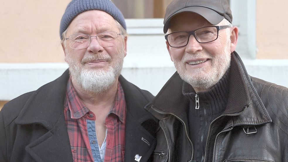 Bedauern das Ende der Osnabrücker Blueslawine: Peter Diekkamp (67 Jahre, links) und Günter Schüer (68). Foto: Matthias Liedtke