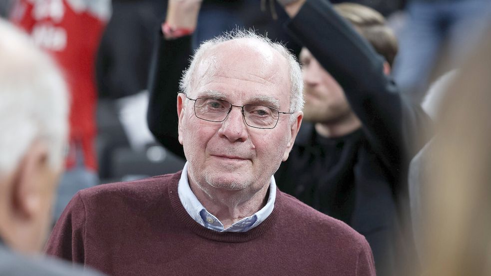 Uli Hoeneß gesteht, in Sachen Vincent Kompany zunächst skeptisch gewesen zu sein. Foto: IMAGO/Eibner