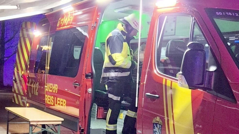 Auch der der Gefahrgutzug der Kreisfeuerwehr Leer war im Einsatz. Foto: R. Iwanoff/Feuerwehr