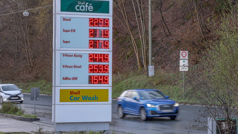 Seit Beginn des Irankrieges sind die Spritpreise an deutschen Tankstellen deutlich angestiegen. Foto: IMAGO/Rene Traut