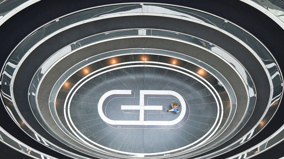 Krisen und Unsicherheit bescheren Giesecke + Devrient Rekordaufträge. (Archiv) Foto: Peter Kneffel/dpa