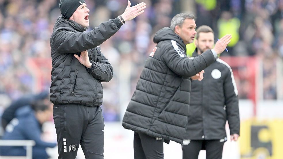 Bremer Brücke in Osnabrück: Trainer Marco Antwerpen und Co-Trainer Frank Döpper im März 2025. Foto: IMAGO/osnapix