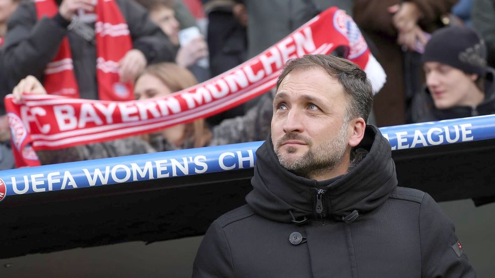 Bayern-Trainer José Barcala vermittelt seinen Spielerinnen Selbstvertrauen. Foto: Karl-Josef Hildenbrand