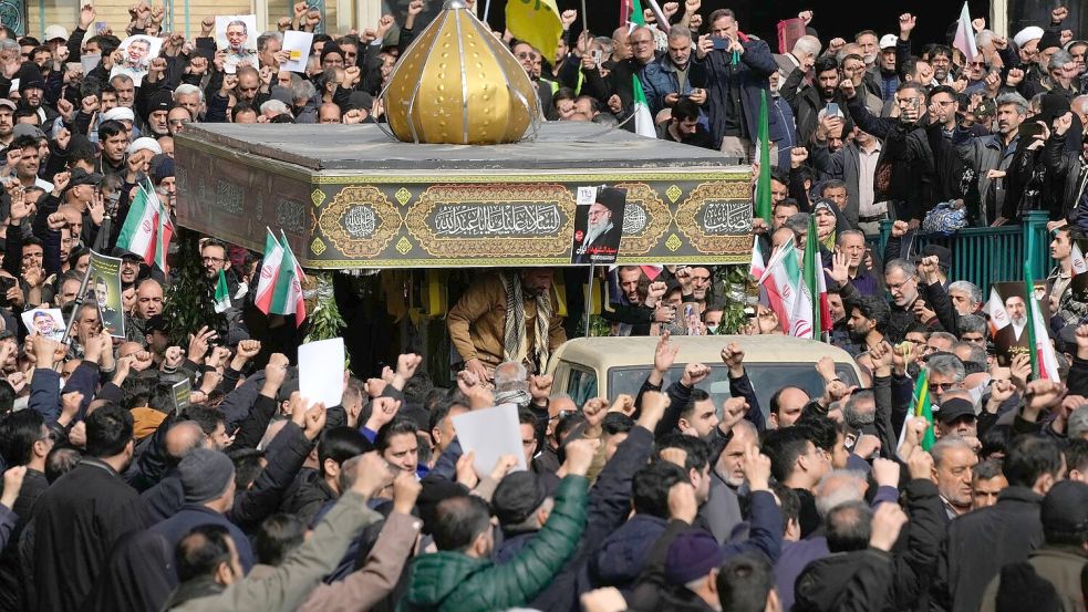 Trotz der Tötung zahlreicher Generäle bleibt Irans Machtapparat handlungsfähig. (Archivbild) Foto: Vahid Salemi/AP/dpa