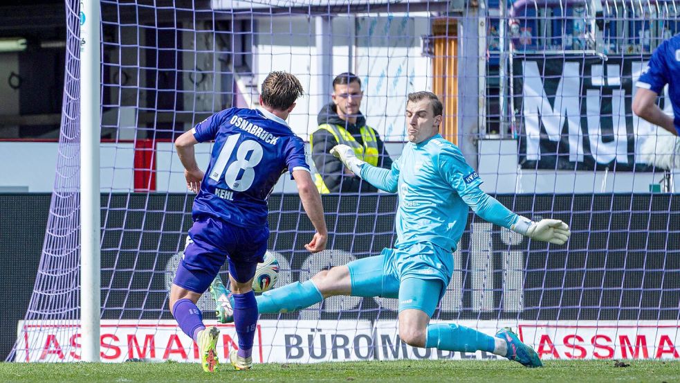 Lars Kehl trifft zum 2:0 für den VfL Osnabrück gegen Schweinfurt 05. Foto: IMAGO/Eibner-Pressefoto/Kruczynski