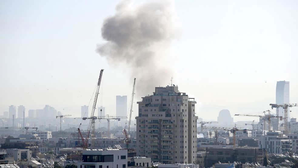 Der Iran setzt seine Gegenangriffe fort. (Archivbild) Foto: Ohad Zwigenberg/AP/dpa