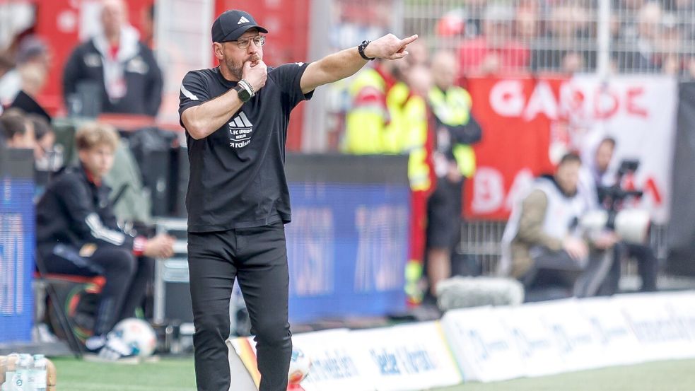 Baumgart veränderte sein Team auf mehreren Positionen. Foto: Andreas Gora