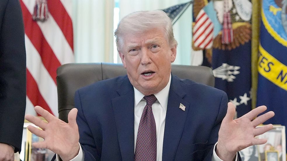 Trump droht mit Angriffen auf iranische Kraftwerke, falls Teheran sich nicht seinen Forderungen beugt. (Archivbild) Foto: Alex Brandon