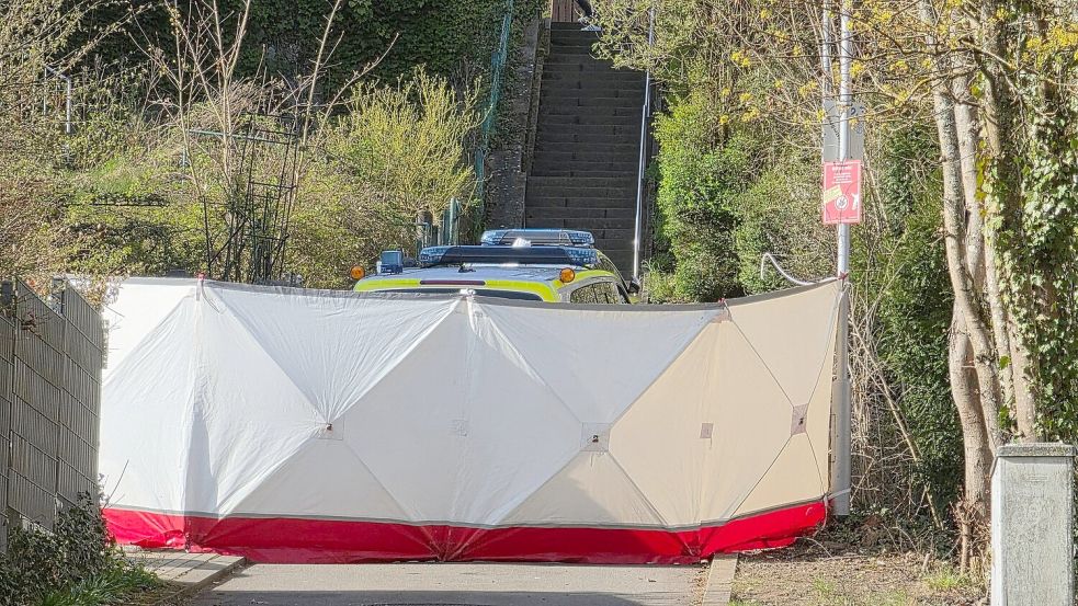 Ein 22-Jähriger ist in der Nacht bei dem Einsatz gestorben. Foto: Kevin Schößler/dpa