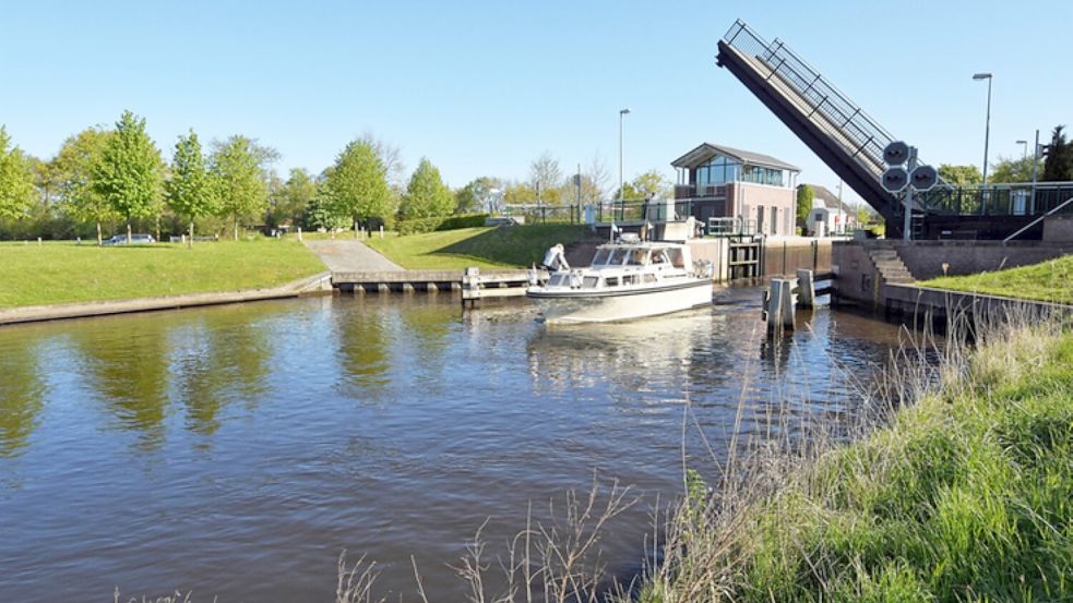 Ohne sie geht nichts am Ems-Jade-Kanal: die Schleusen – wie hier in Rahe. Foto: Zietz/NLWKN