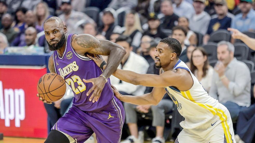 LeBron James (links) führte die Lakers zu einem Sieg bei den Warriors. Foto: Carlos Avila Gonzalez
