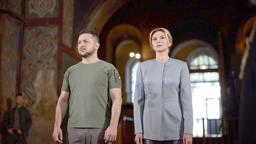 Der ukrainsche Präsident Wolodymyr Selenskyj und seine Frau Olena würdigten zum orthodoxen Osterfest die Standhaftigkeit ihrer Landsleute im Kampf gegen den russischen Angriffskrieg. (Archivbild) Foto: Präsidialamt der Ukraine