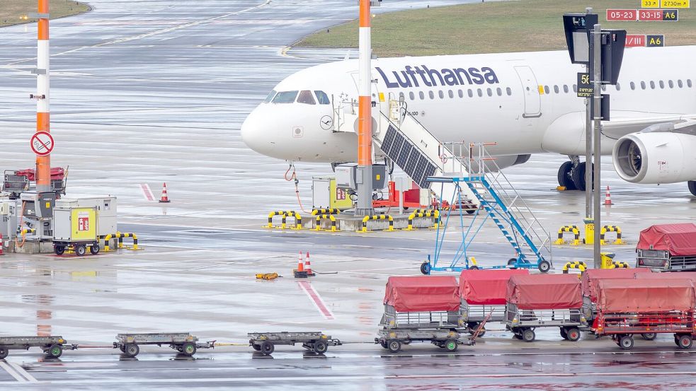 Erst kürzlich kam es wegen Streiks des Kabinenpersonals zu zahlreichen Flugausfällen bei Deutschlands größter Airline. (Archivbild) Foto: Bodo Marks