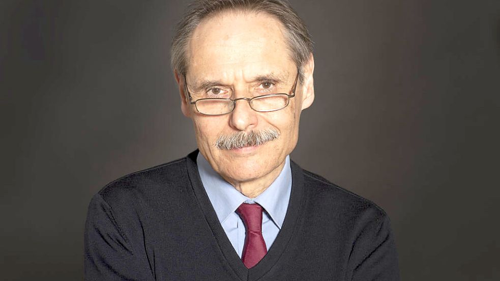 Dr. Georg Cremer ist Volkswirt und Teil der Rentenkommission der Bundesregierung. Er fordert, dass bei niedrigen Einkommen mehr Brutto vom Netto übrigbleiben muss. Foto: atelier@anke-jacob.de