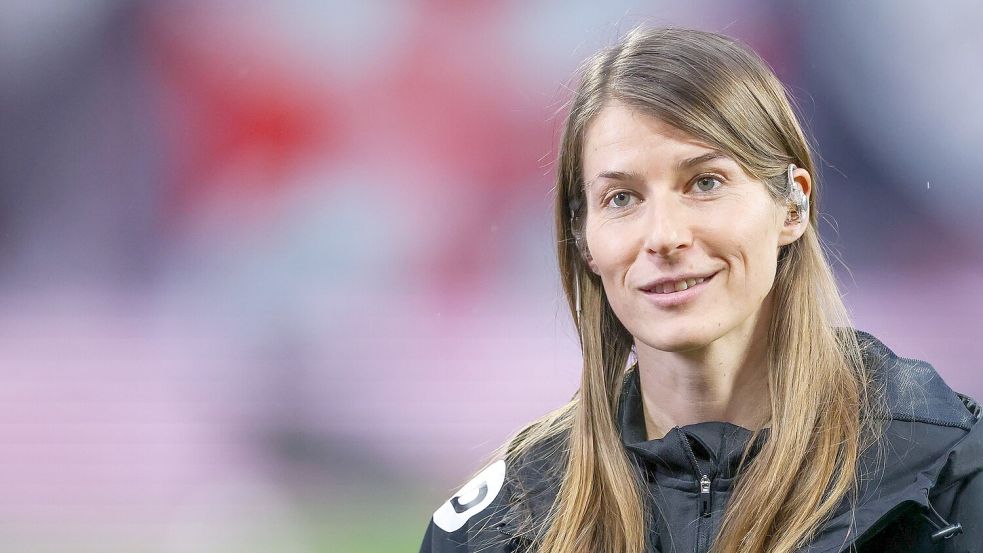 Die erste Cheftrainerin in der Fußball-Bundesliga der Männer: Marie-Louise Eta. (Archivbild) Foto: Jan Woitas