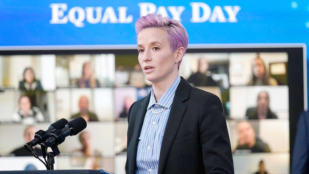 Beendete 2023 ihre aktive Karriere: die US-Amerikanerin Megan Rapinoe. (Archivbild) Foto: Evan Vucci/AP/dpa