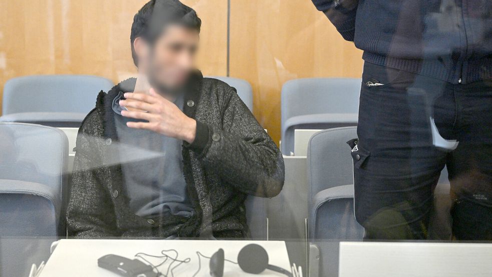 Der Attentäter Issa al Hasan beim Prozess zum Mordanschlag auf dem Solinger Stadtfest, bei dem er drei Menschen tötete. Foto: dpa/Federico Gambarini