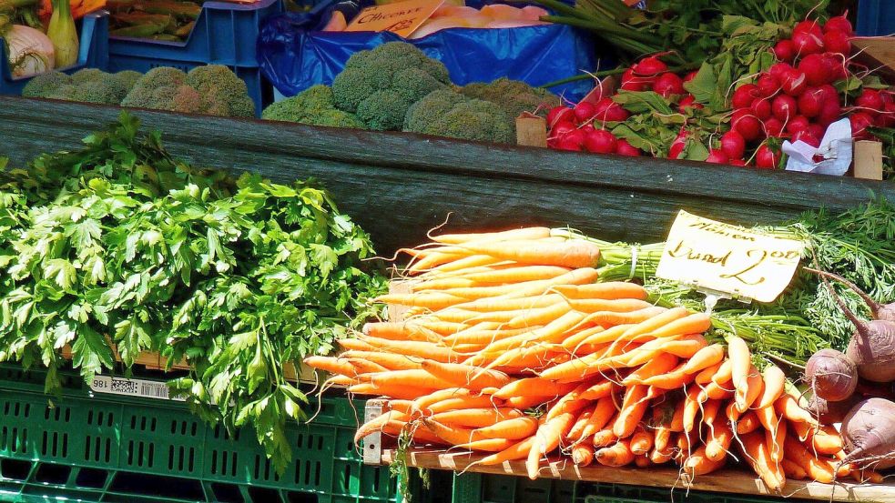 Gemüse auf einem Wochenmarkt. Foto: Pixabay