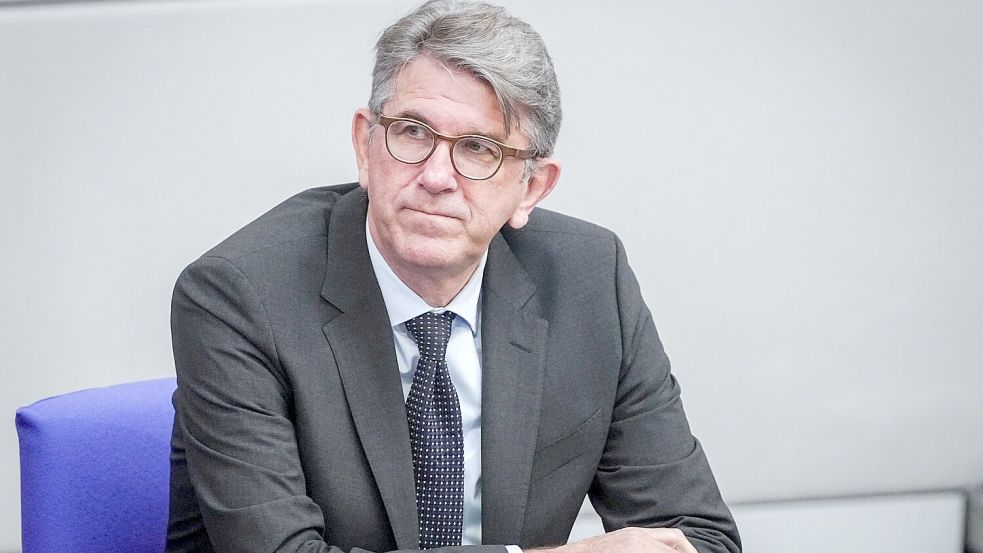 Kulturstaatsminister Weimer wird immer wieder aus der Kulturszene kritisiert. (Archivbild) Foto: Kay Nietfeld/dpa