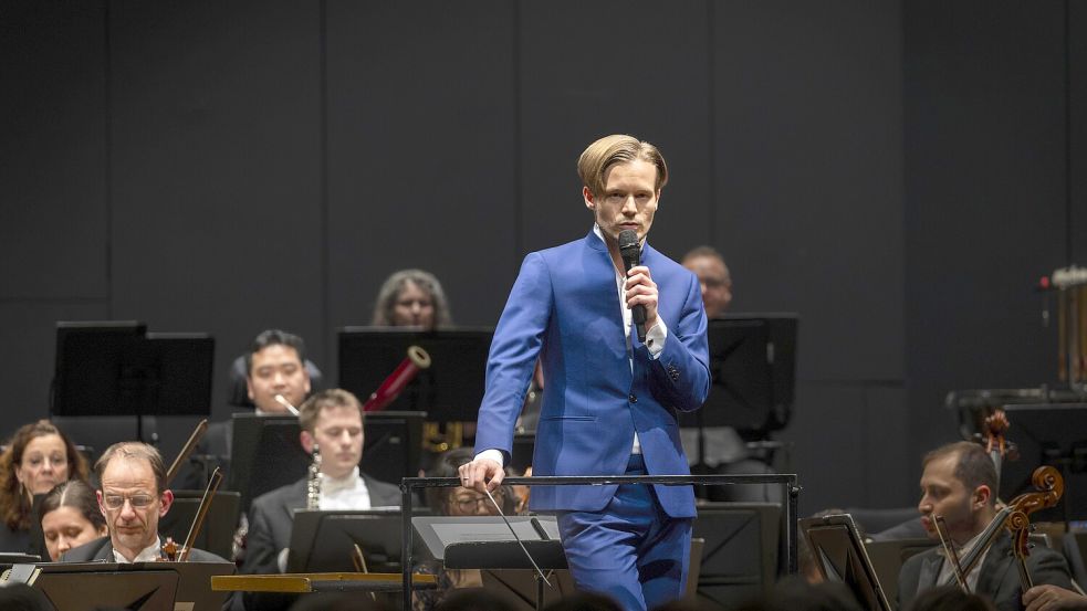 Christopher Lichtenstein kann nicht nur ein Orchester formen - er spricht auch brilliant über Musik. Foto: Swaantje Hehmann
