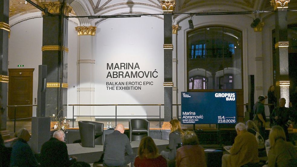 Die Ausstellung „Balkan Erotic Epic“ im Gropius Bau. Foto: Jens Kalaene