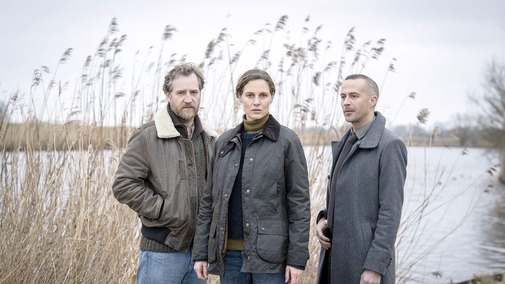 Tom Radisch (von links), Picco von Groote, Barnaby Metschurat sind in Todesspiel zu sehen. Foto: Michael Ihle/ZDF