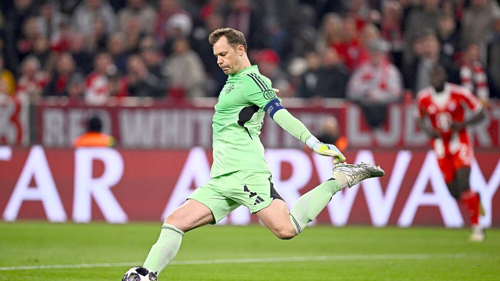 Manuel Neuer unterläuft gegen Real nach nur 35 Sekunden ein riesiger Fehler. Foto: Tom Weller