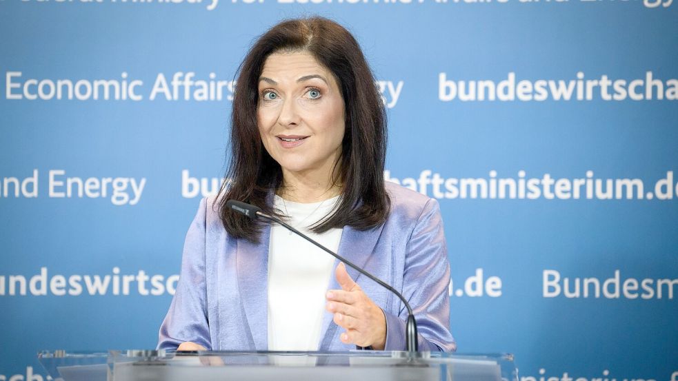 Ministerin Reiche reagiert auf Aussagen des Finanzministers. Foto: Bernd von Jutrczenka/dpa