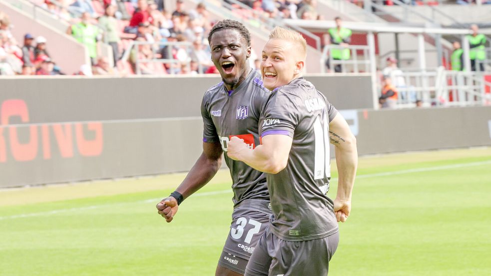 Gut drauf nach dem Siegtreffer: Ismail Badjie und Kai Pröger Foto: imago/Eibner